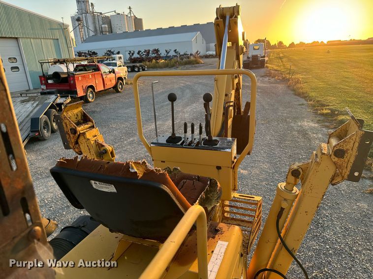 image for item EG6756 2000 Vermeer  V6500 trencher