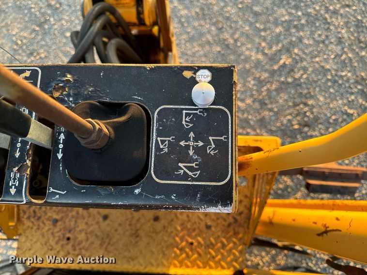 image for item EG6756 2000 Vermeer  V6500 trencher