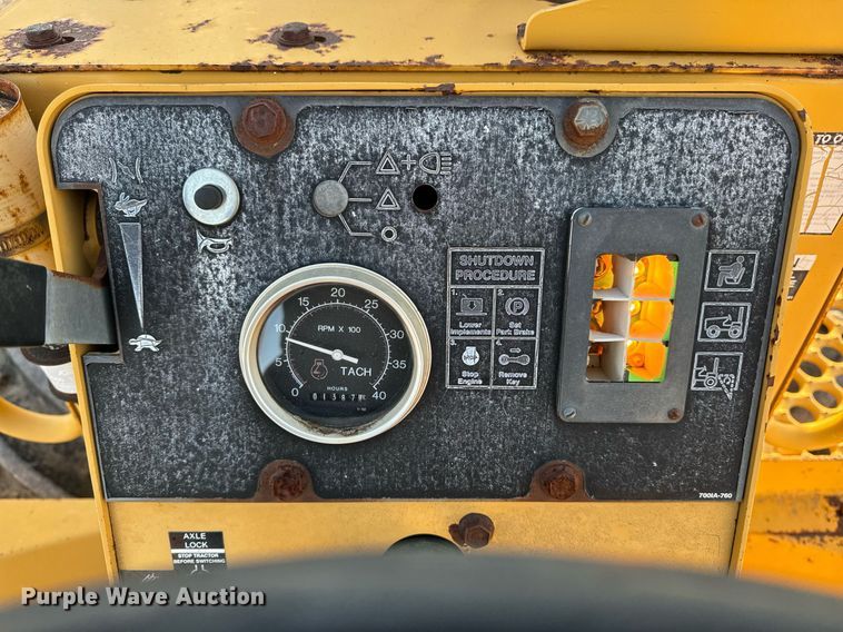 image for item EG6756 2000 Vermeer  V6500 trencher