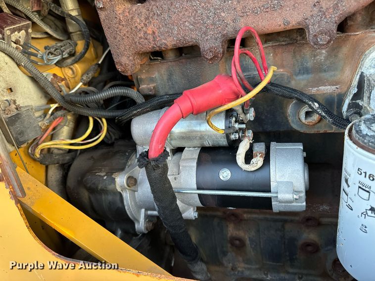 image for item EG6756 2000 Vermeer  V6500 trencher