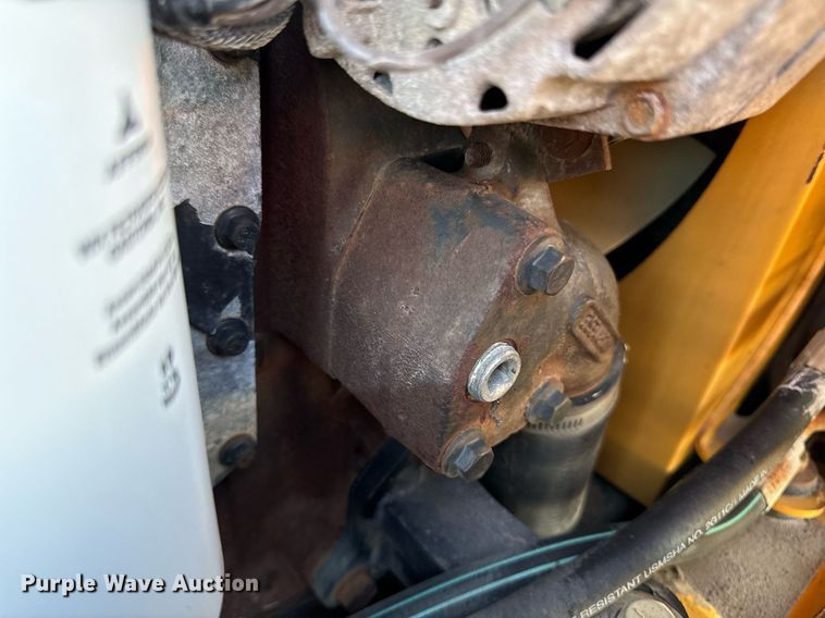 image for item EG6756 2000 Vermeer  V6500 trencher