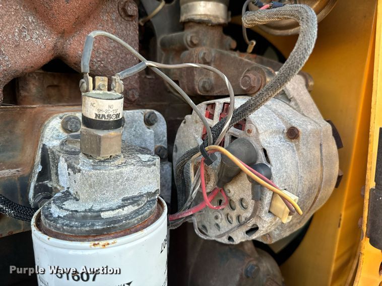 image for item EG6756 2000 Vermeer  V6500 trencher