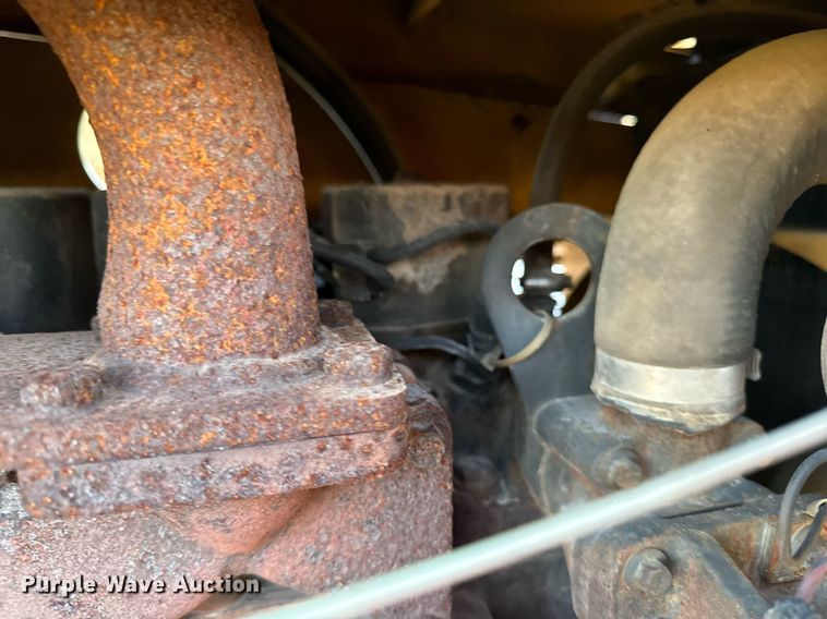 image for item EG6756 2000 Vermeer  V6500 trencher