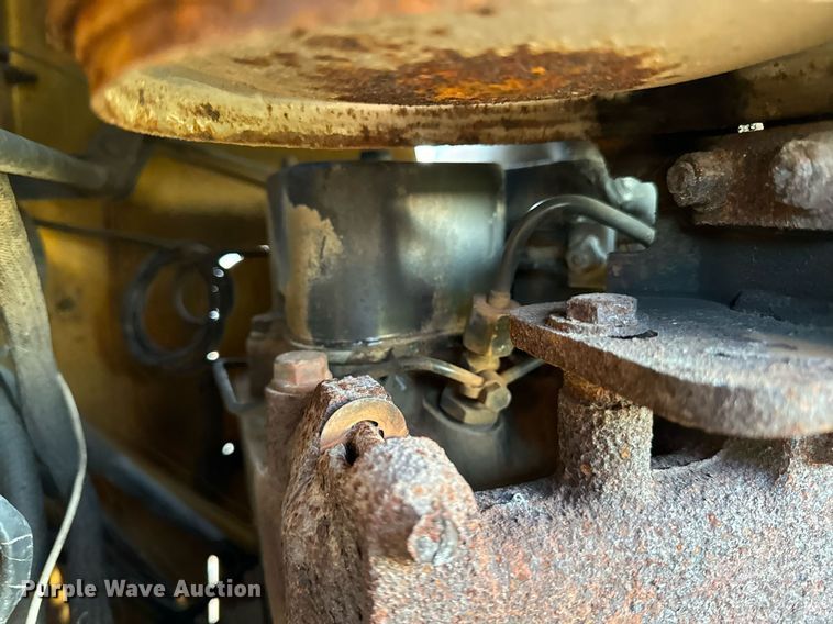 image for item EG6756 2000 Vermeer  V6500 trencher