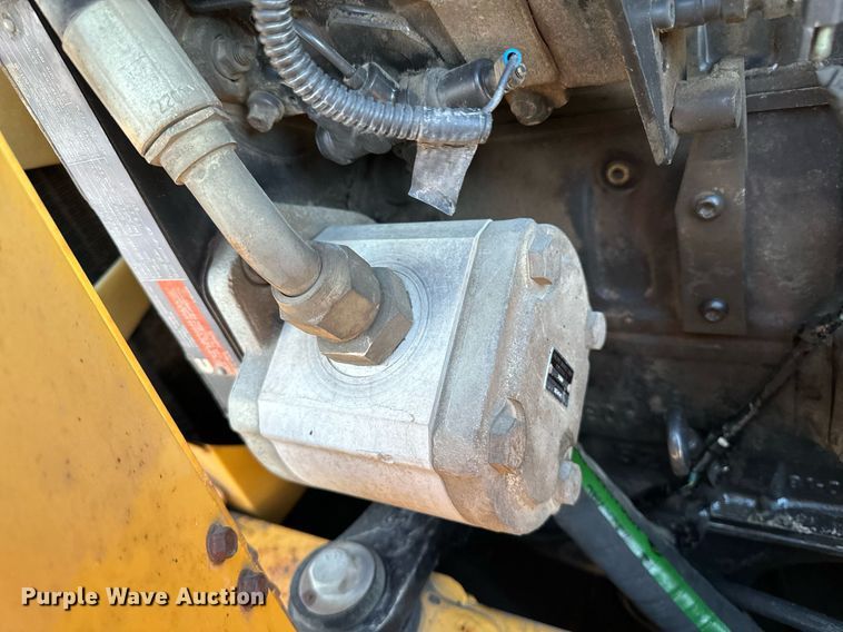 image for item EG6756 2000 Vermeer  V6500 trencher