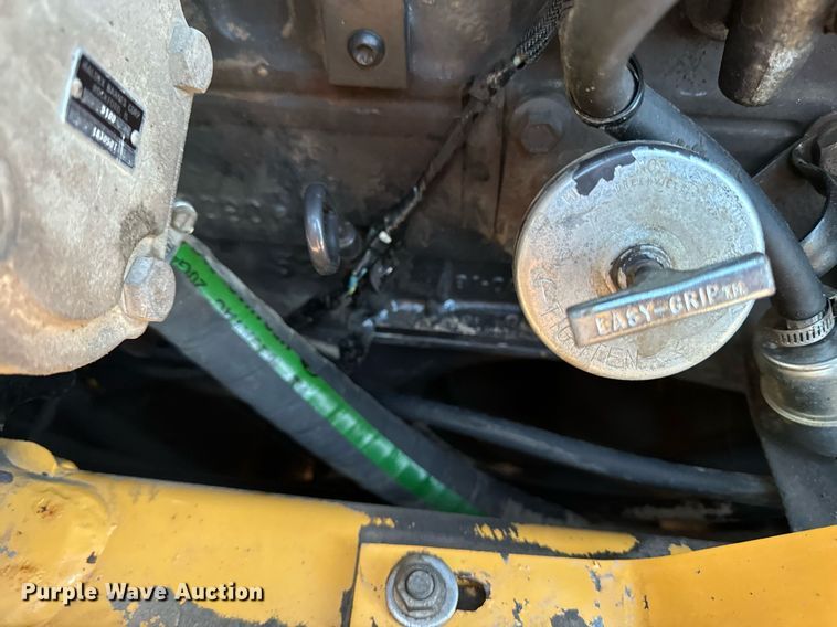 image for item EG6756 2000 Vermeer  V6500 trencher