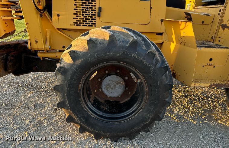 image for item EG6756 2000 Vermeer  V6500 trencher