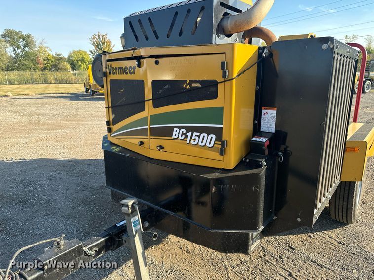 image for item EG6757 2020 Vermeer  BC1500 wood chipper