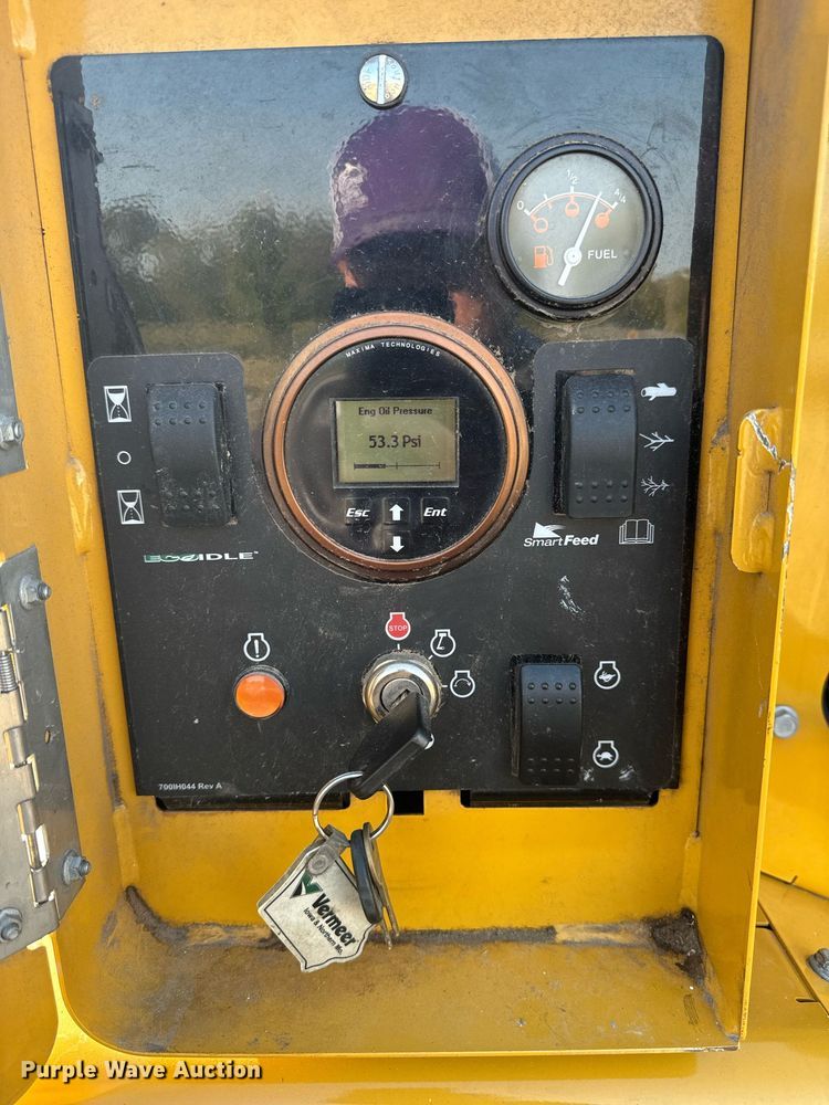 image for item EG6757 2020 Vermeer  BC1500 wood chipper