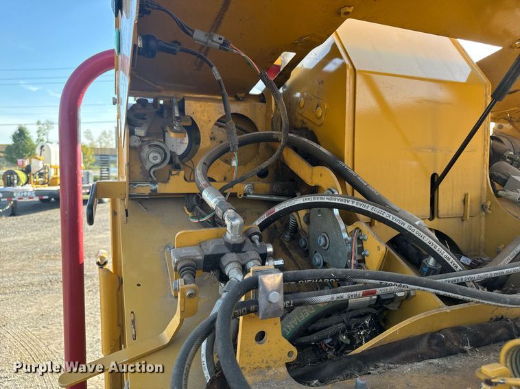 image for item EG6757 2020 Vermeer  BC1500 wood chipper