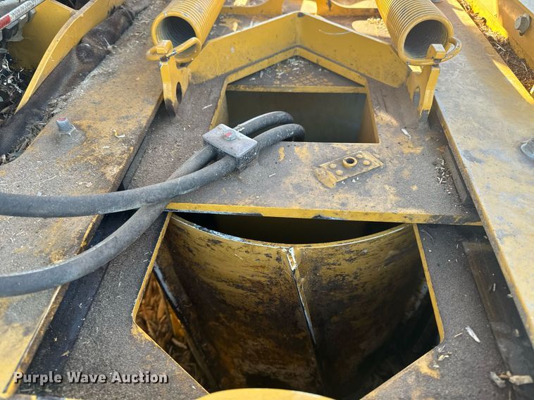 image for item EG6757 2020 Vermeer  BC1500 wood chipper