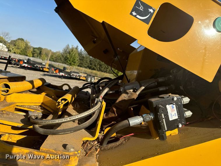 image for item EG6757 2020 Vermeer  BC1500 wood chipper