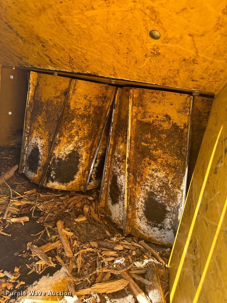 image for item EG6757 2020 Vermeer  BC1500 wood chipper