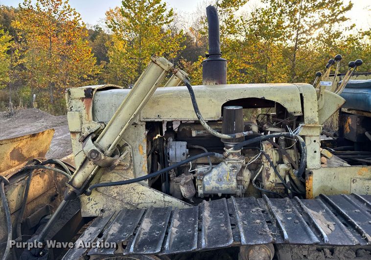 image for item EG6784 Case 1000 Terratrac Crawler dozer