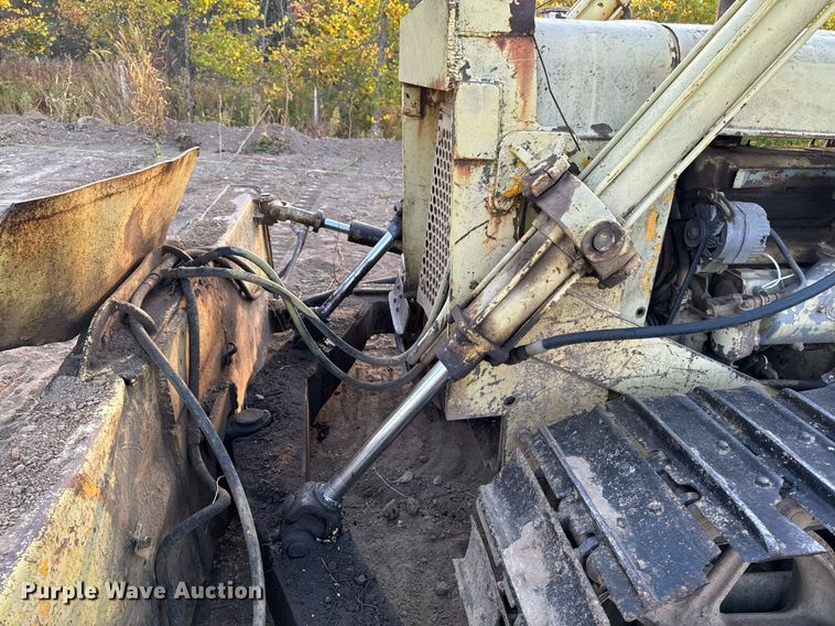 image for item EG6784 Case 1000 Terratrac Crawler dozer