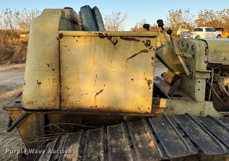 image for item EG6784 Case 1000 Terratrac Crawler dozer