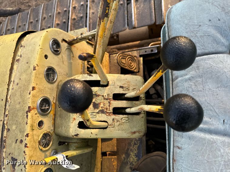 image for item EG6784 Case 1000 Terratrac Crawler dozer