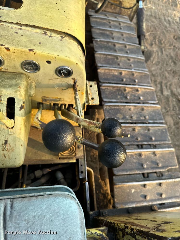 image for item EG6784 Case 1000 Terratrac Crawler dozer