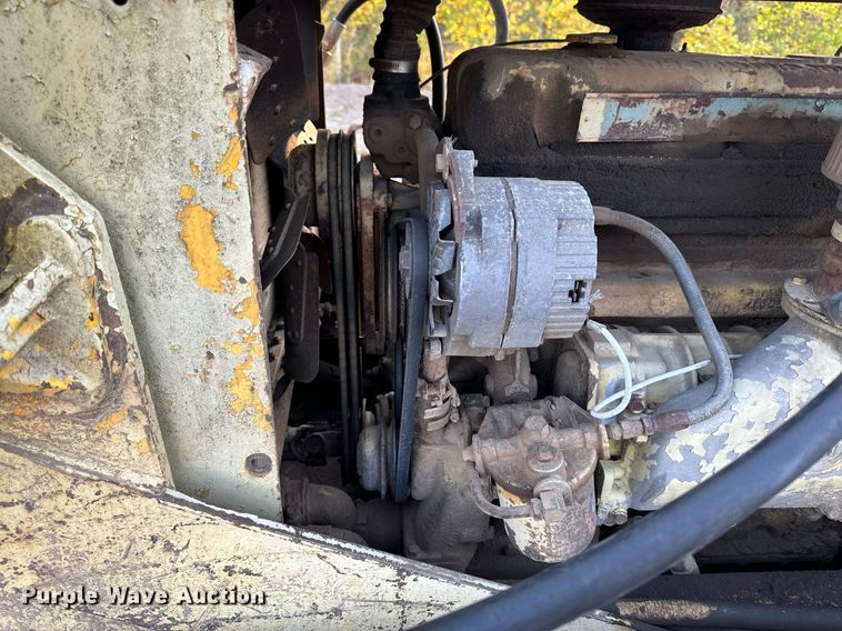 image for item EG6784 Case 1000 Terratrac Crawler dozer