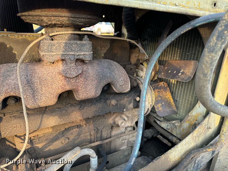 image for item EG6784 Case 1000 Terratrac Crawler dozer