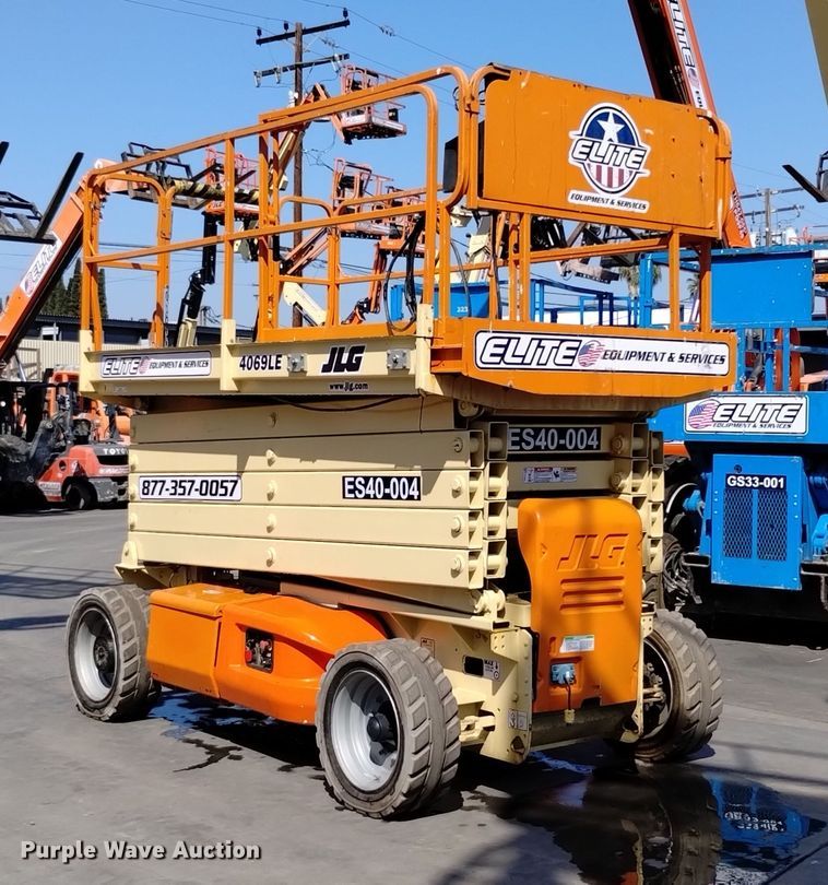 image for item EG9890 2010 JLG 4069LE scissor lift