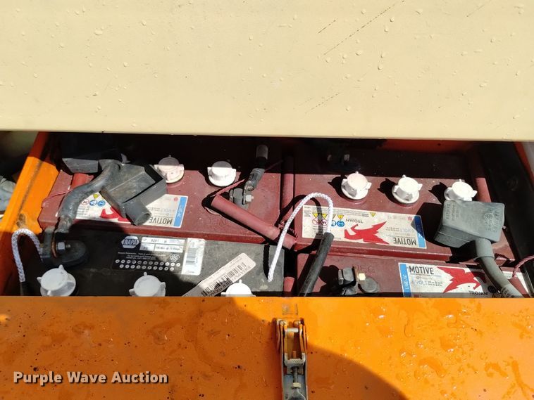 image for item EG9890 2010 JLG 4069LE scissor lift