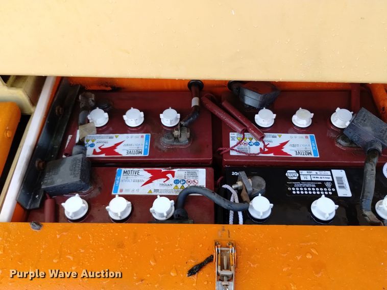 image for item EG9890 2010 JLG 4069LE scissor lift