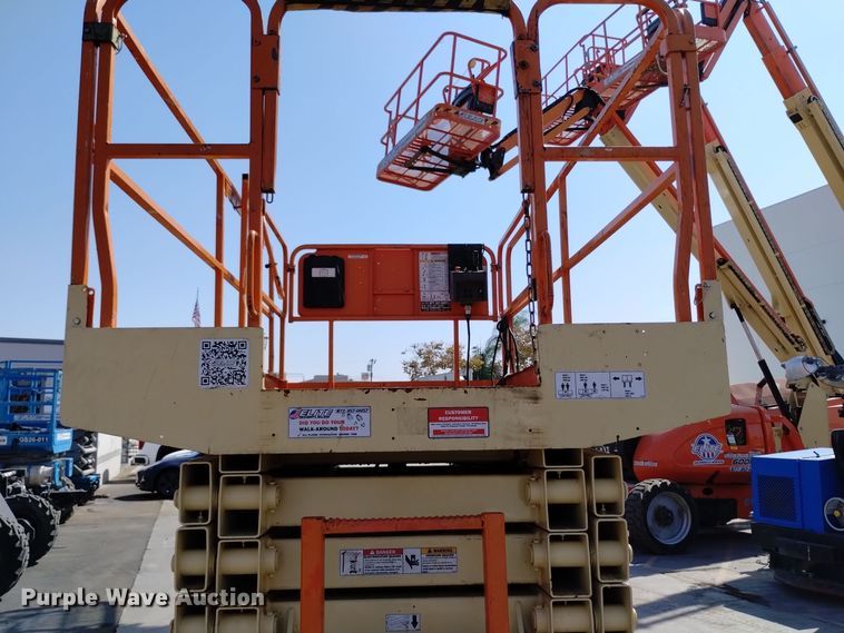 image for item EG9890 2010 JLG 4069LE scissor lift