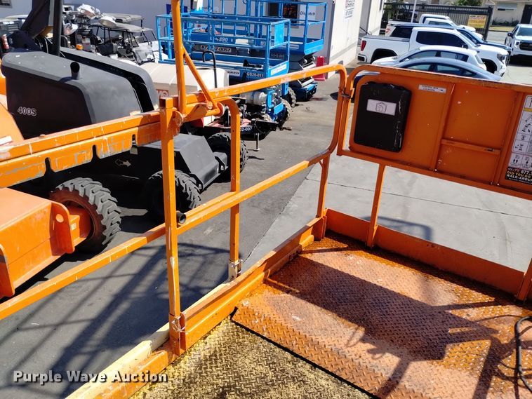 image for item EG9890 2010 JLG 4069LE scissor lift