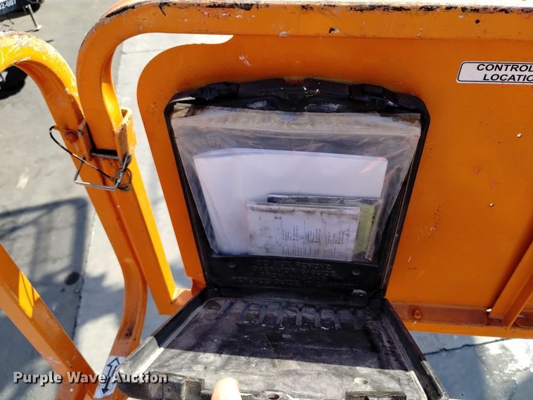 image for item EG9890 2010 JLG 4069LE scissor lift