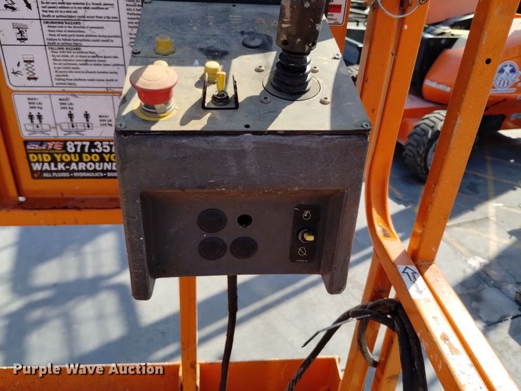 image for item EG9890 2010 JLG 4069LE scissor lift