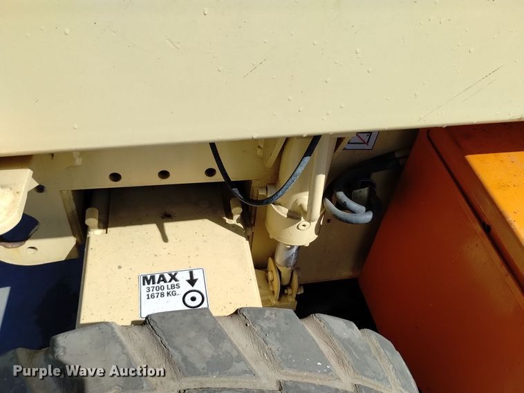image for item EG9890 2010 JLG 4069LE scissor lift