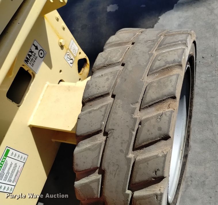 image for item EG9890 2010 JLG 4069LE scissor lift