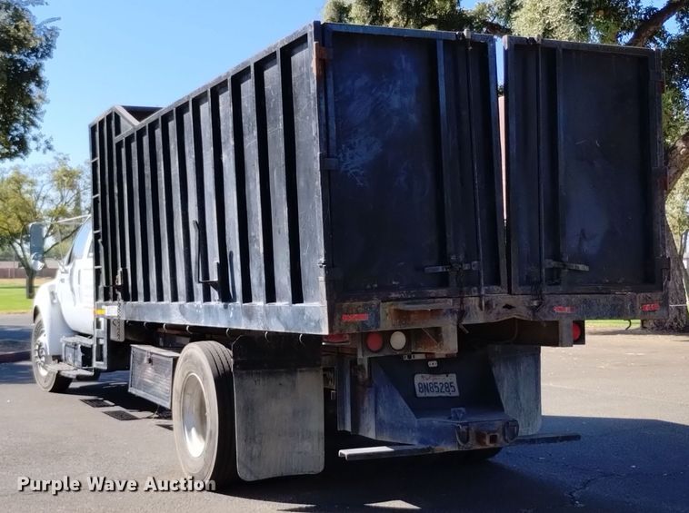 image for item EG9894 2008 Ford F650 Super Duty XL Crew Cab dump truck