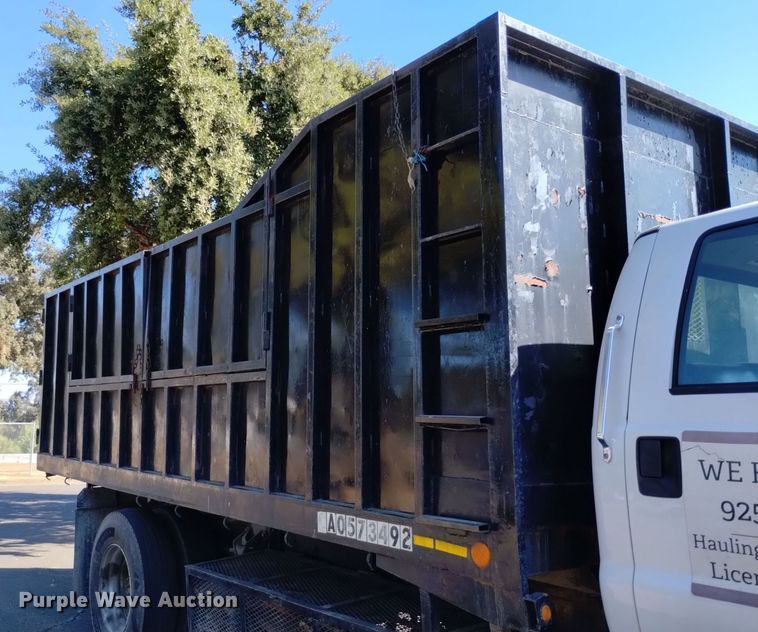 image for item EG9894 2008 Ford F650 Super Duty XL Crew Cab dump truck