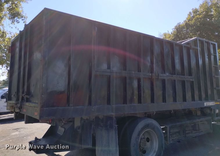 image for item EG9894 2008 Ford F650 Super Duty XL Crew Cab dump truck