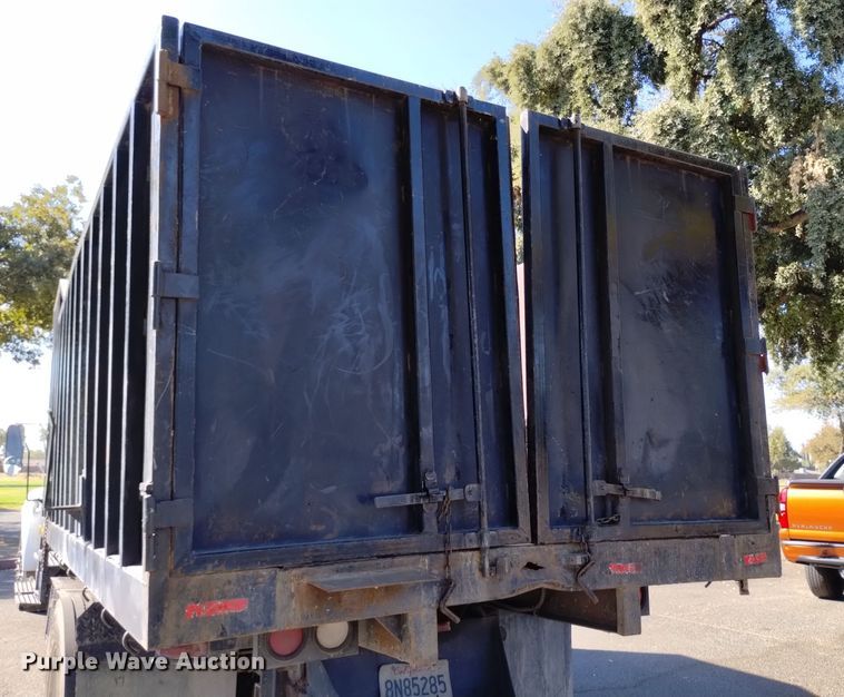 image for item EG9894 2008 Ford F650 Super Duty XL Crew Cab dump truck