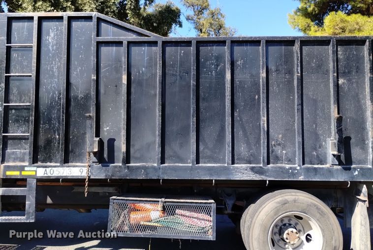 image for item EG9894 2008 Ford F650 Super Duty XL Crew Cab dump truck