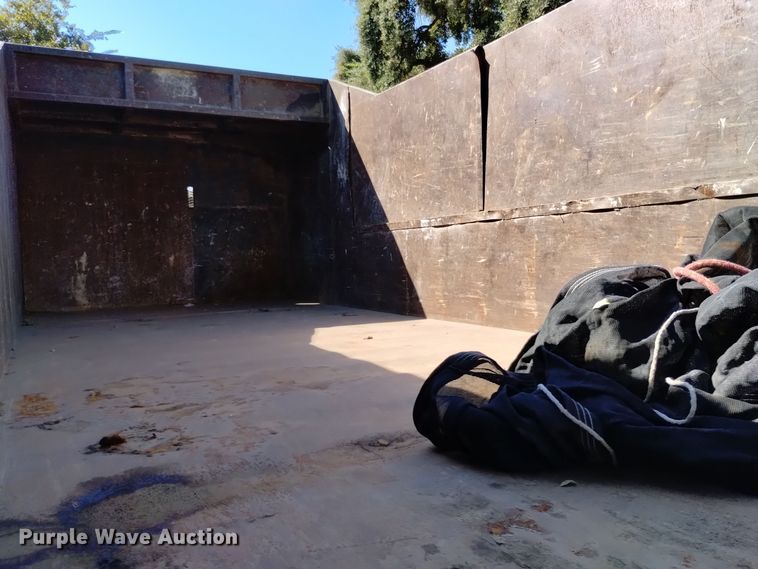 image for item EG9894 2008 Ford F650 Super Duty XL Crew Cab dump truck