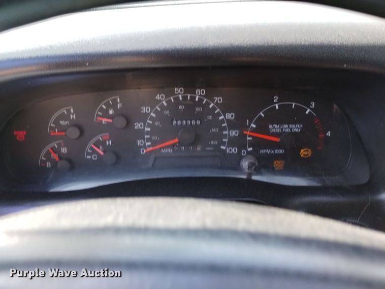 image for item EG9894 2008 Ford F650 Super Duty XL Crew Cab dump truck