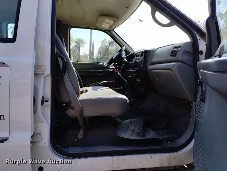 image for item EG9894 2008 Ford F650 Super Duty XL Crew Cab dump truck