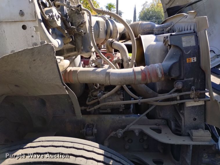 image for item EG9894 2008 Ford F650 Super Duty XL Crew Cab dump truck