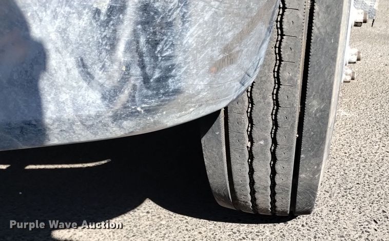 image for item EG9894 2008 Ford F650 Super Duty XL Crew Cab dump truck