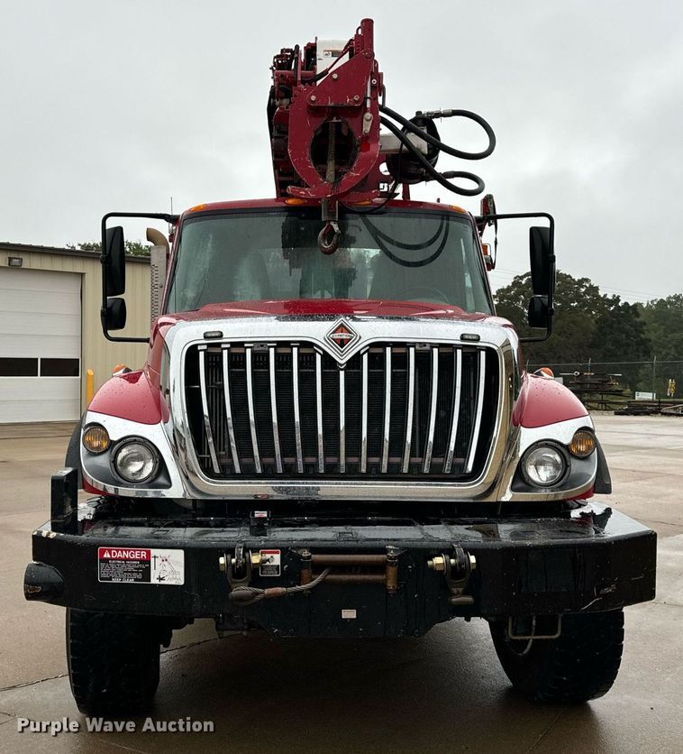 image for item EH7019 2014 International  7400 digger derrick truck