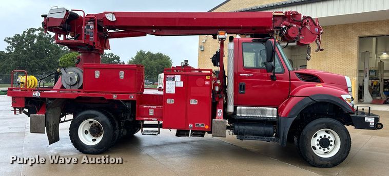 image for item EH7019 2014 International  7400 digger derrick truck