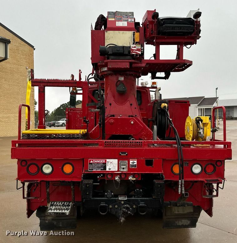 image for item EH7019 2014 International  7400 digger derrick truck