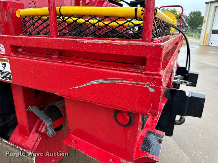 image for item EH7019 2014 International  7400 digger derrick truck