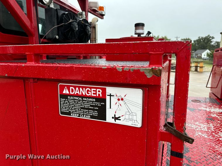 image for item EH7019 2014 International  7400 digger derrick truck