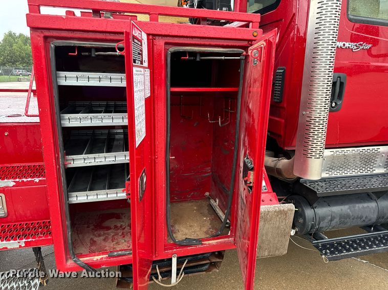 image for item EH7019 2014 International  7400 digger derrick truck