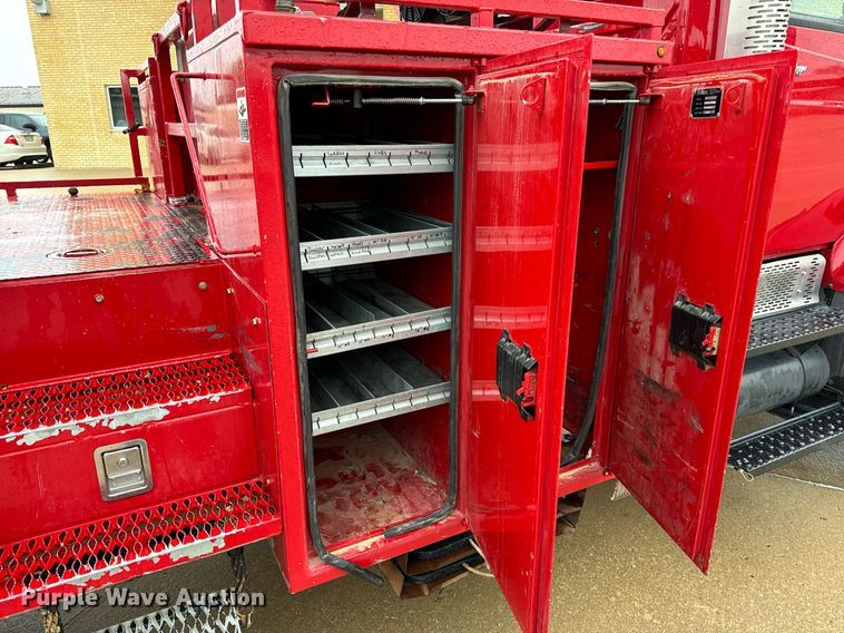 image for item EH7019 2014 International  7400 digger derrick truck